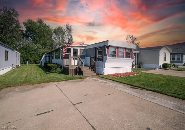 Photo 2 of Single family home for sale at 83 Rathbun Dr, Lakeside Marblehead, OH 43440 | MLS# 5242115 | Listing updated on 2026-09-05