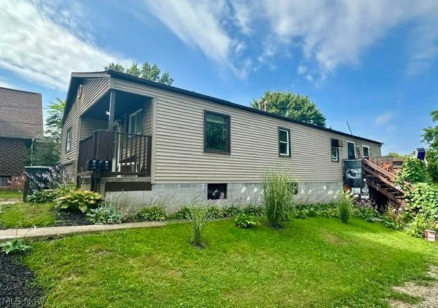 Photo 2 of Sale Pending at 132 134 N Avon Ave, Wadsworth, OH 44281 | MLS# 5242595 | Listing updated on 2026-09-04