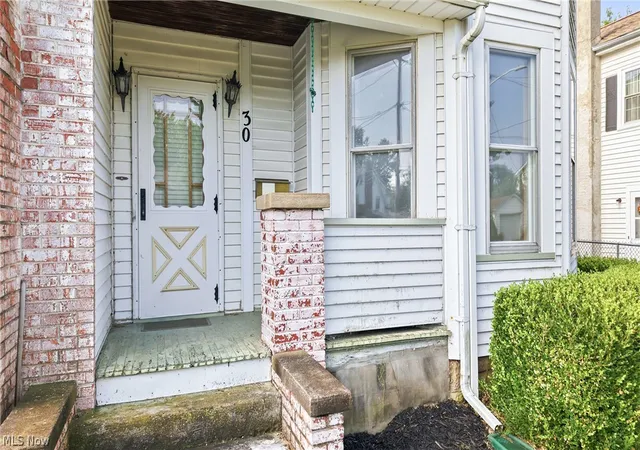 Photo 3 of Single family home for sale at 30 E Liberty St, Newton Falls, OH 44444 | MLS# 5242559 | Listing updated on 2026-09-28