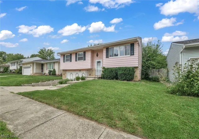 Photo 3 of Single family home for sale at 14369 Rochelle Dr, Maple Heights, OH 44137 | MLS# 5241374 | Listing updated on 2026-09-08