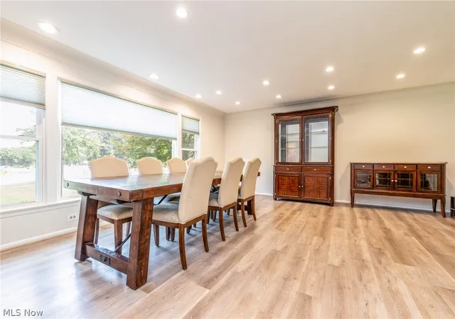 Photo 2 of Sale Pending at 24580 Penshurst Dr, Beachwood, OH 44122 | MLS# 5241060 | Listing updated on 2026-09-10