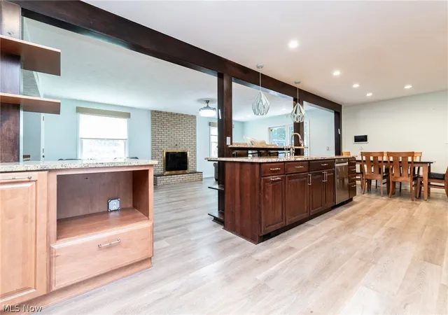 Photo 4 of Sale Pending at 24580 Penshurst Dr, Beachwood, OH 44122 | MLS# 5241060 | Listing updated on 2026-09-10