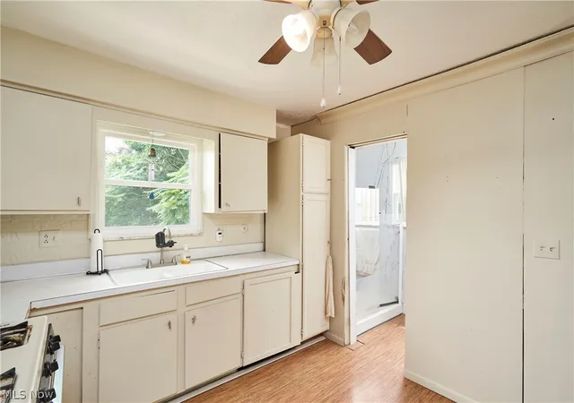 Photo 3 of Single family home for sale at 421 Malacca St, Akron, OH 44305 | MLS# 5242613 | Listing updated on 2026-09-08