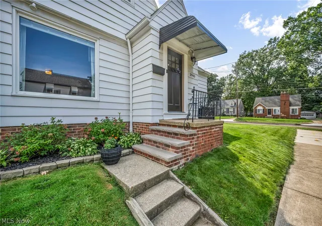 Photo 3 of Sale Pending at 3945 W 210th Street, Cleveland, OH 44126 | MLS# 5234713 | Listing updated on 2026-09-07