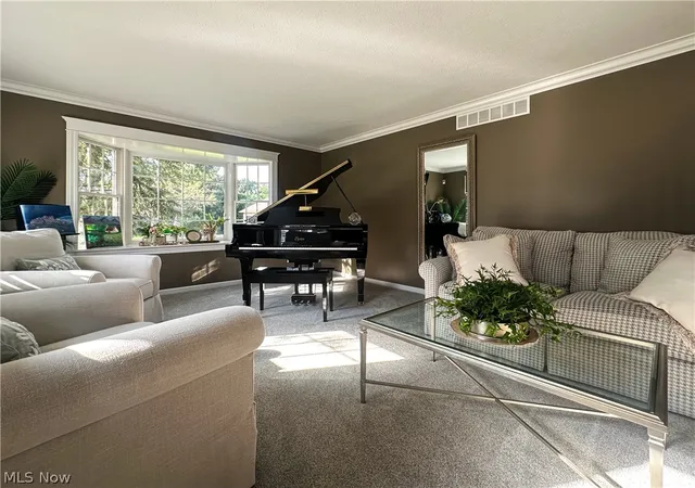 Photo 3 of Single family home for sale at 100 Onyx Pl, Cortland, OH 44410 | MLS# 5242584 | Listing updated on 2026-09-11