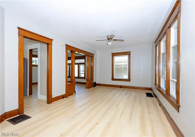 Photo 3 of Single family home for sale at 121 Chestnut Ave Ne, Massillon, OH 44646 | MLS# 5242490 | Listing updated on 2026-09-05