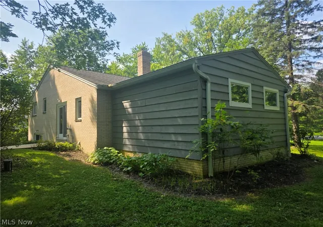 Photo 3 of Single family home for sale at 13037 Stratford Trl, Chesterland, OH 44026 | MLS# 5242133 | Listing updated on 2026-09-05