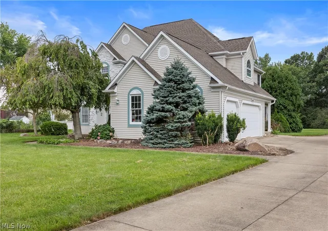 Photo 3 of Sale Pending at 39363 Stonefield Pl, Avon, OH 44011 | MLS# 5242334 | Listing updated on 2026-09-06