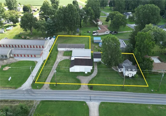 Photo 2 of Single family home for sale at 203 N Applecreek Rd, Wooster, OH 44691 | MLS# 5239573 | Listing updated on 2026-09-05