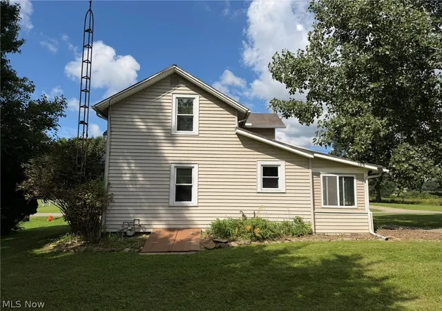 Photo 4 of Single family home for sale at 203 N Applecreek Rd, Wooster, OH 44691 | MLS# 5239573 | Listing updated on 2026-09-05