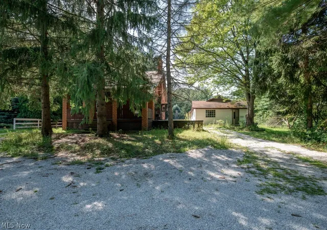 Photo 11 of Single family home for sale at 2864 Som Ctr Rd, Willoughby Hills, OH 44094 | MLS# 5241638 | Listing updated on 2026-09-05