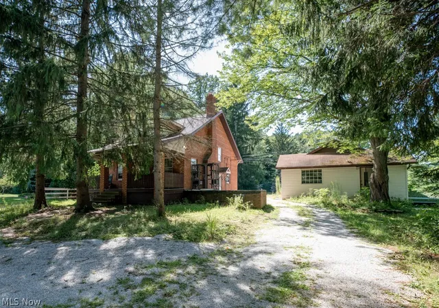 Photo 2 of Single family home for sale at 2864 Som Ctr Rd, Willoughby Hills, OH 44094 | MLS# 5241638 | Listing updated on 2026-09-05