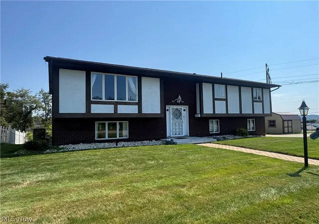 Photo 2 of Single family home for sale at 232 Eleanor St, Mingo Junction, OH 43938 | MLS# 5241958 | Listing updated on 2026-09-17