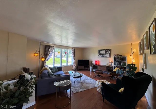 Photo 3 of Single family home for sale at 232 Eleanor St, Mingo Junction, OH 43938 | MLS# 5241958 | Listing updated on 2026-09-17