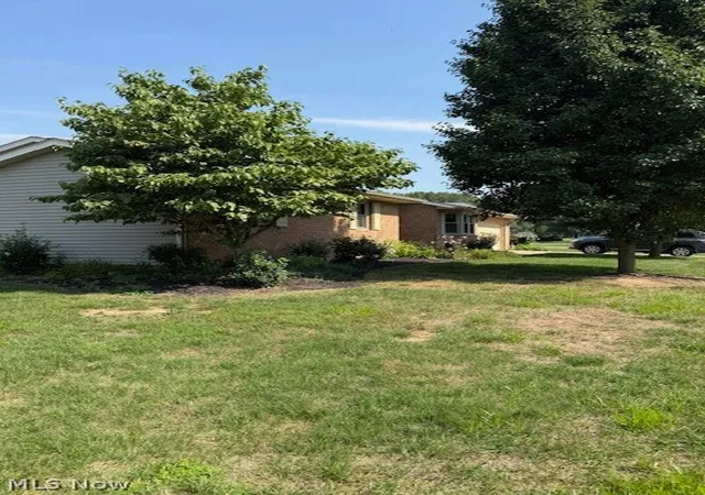 Photo 3 of Single family home for sale at 127 Northwood Dr, Dover, OH 44622 | MLS# 5242069 | Listing updated on 2026-09-10
