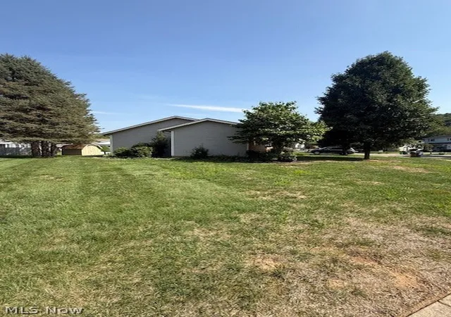 Photo 3 of Single family home for sale at 127 Northwood Dr, Dover, OH 44622 | MLS# 5242069 | Listing updated on 2026-09-10