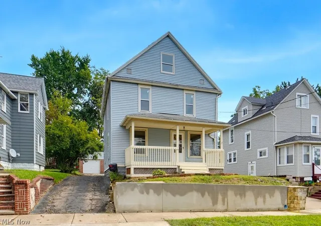 Photo 2 of Single family home for sale at 2121 10th Street Sw, Akron, OH 44314 | MLS# 5242650 | Listing updated on 2026-09-14