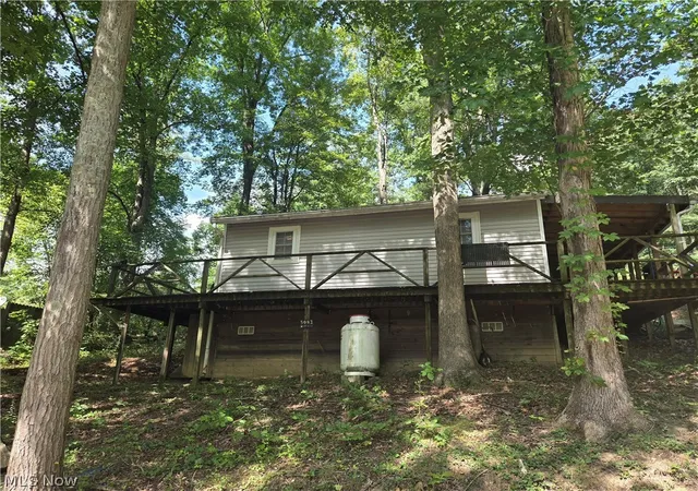 Photo 3 of Single family home for sale at 5082 Poplar Dr SW, Carrollton, OH 44615 | MLS# 5242366 | Listing updated on 2026-09-23