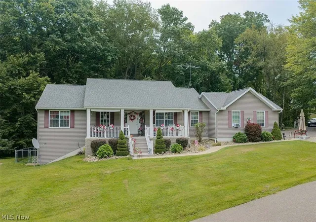Photo 2 of Single family home for sale at 4605 Mount Pleasant Rd Nw, Dover, OH 44622 | MLS# 5239990 | Listing updated on 2026-10-05