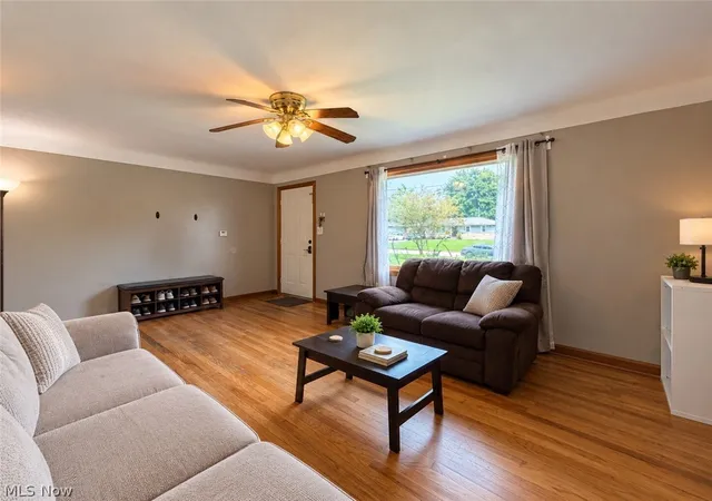 Photo 3 of Single family home for sale at 2064 Innwood Dr, Youngstown, OH 44515 | MLS# 5242674 | Listing updated on 2026-09-12