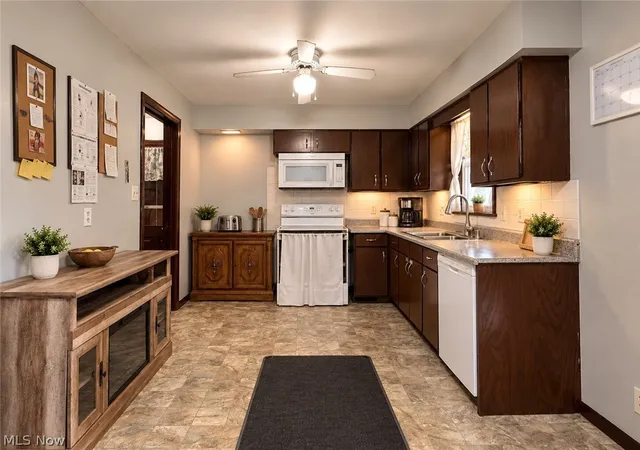 Photo 4 of Single family home for sale at 2064 Innwood Dr, Youngstown, OH 44515 | MLS# 5242674 | Listing updated on 2026-09-12