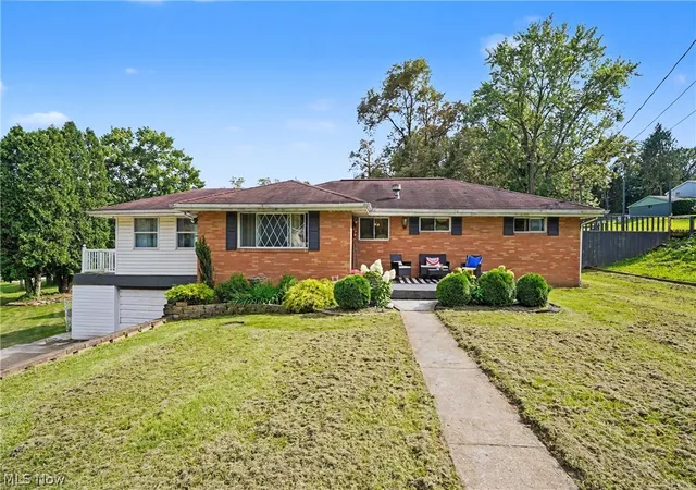 Photo 1 of Single family home for sale at 929 May Rd, East Liverpool, OH 43920 | MLS# 5240060 | Listing updated on 2026-10-01
