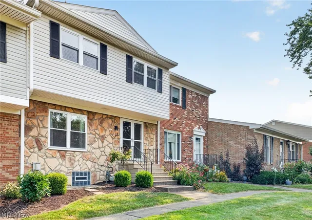 Photo 2 of Condo for sale at 2040 Carlile Dr, Green, OH 44685 | MLS# 5242685 | Listing updated on 2026-09-05