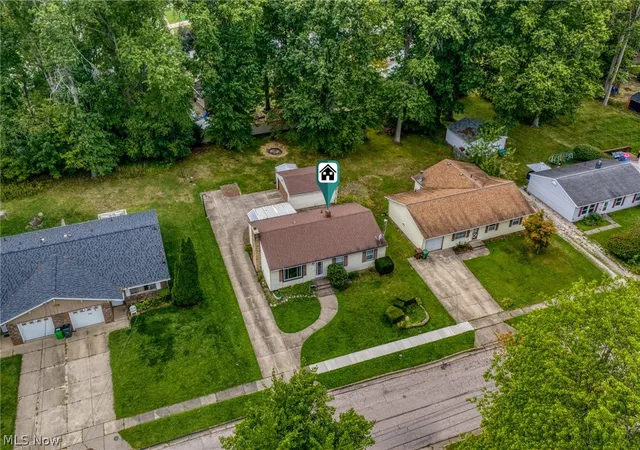 Photo 3 of Sale Pending at 3742 Seneca St, Stow, OH 44224 | MLS# 5241383 | Listing updated on 2026-09-07