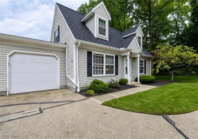 Photo 2 of Condo for sale at 7310 Scottsdale Cir, Mentor, OH 44060 | MLS# 5241753 | Listing updated on 2026-09-12