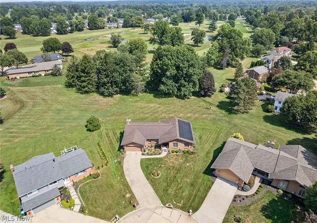 Photo 2 of Single family home for sale at 3741 Muirfield Dr, Green, OH 44685 | MLS# 5240007 | Listing updated on 2026-09-12