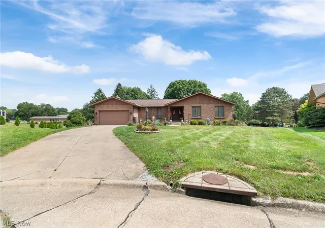 Photo 38 of Single family home for sale at 3741 Muirfield Dr, Green, OH 44685 | MLS# 5240007 | Listing updated on 2026-09-12
