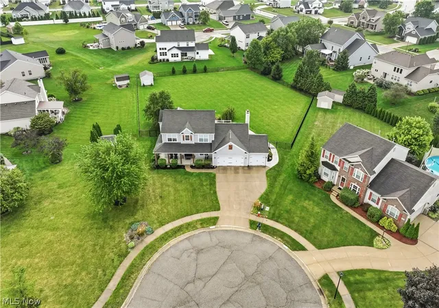 Photo 2 of Single family home for sale at 12530 Lineage Cir Nw, Uniontown, OH 44685 | MLS# 5242094 | Listing updated on 2026-09-15