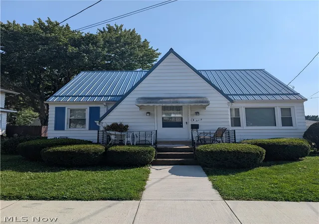 Photo 1 of Single family home for sale at 313 E Line St, Minerva, OH 44657 | MLS# 5242700 | Listing updated on 2026-09-25