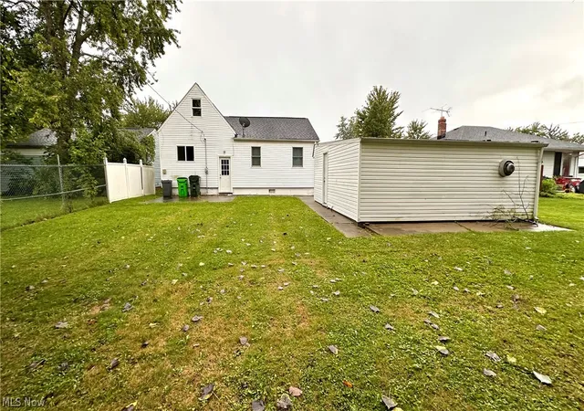 Photo 4 of Single family home for sale at 233 John St, Bedford, OH 44146 | MLS# 5242697 | Listing updated on 2026-09-29
