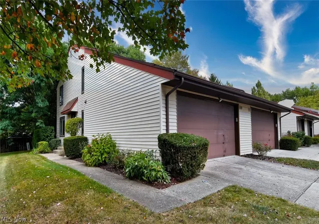 Photo 1 of Condo for sale at 32623 Jefferson Dr, Solon, OH 44139 | MLS# 5242726 | Listing updated on 2026-09-11
