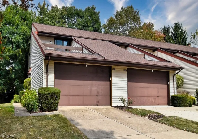 Photo 2 of Condo for sale at 32623 Jefferson Dr, Solon, OH 44139 | MLS# 5242726 | Listing updated on 2026-09-11