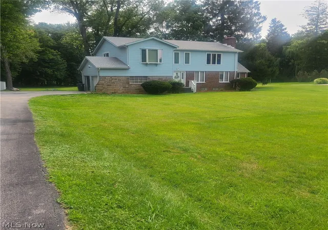 Photo 3 of Single family home for sale at 5929 Som Ctr Rd, Solon, OH 44139 | MLS# 5238249 | Listing updated on 2026-09-06