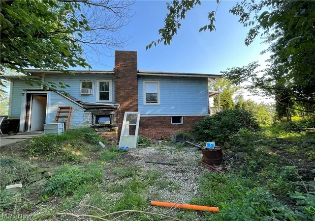 Photo 3 of Sale Pending at 2389 N Millborne Rd, Orrville, OH 44667 | MLS# 5242739 | Listing updated on 2026-09-12