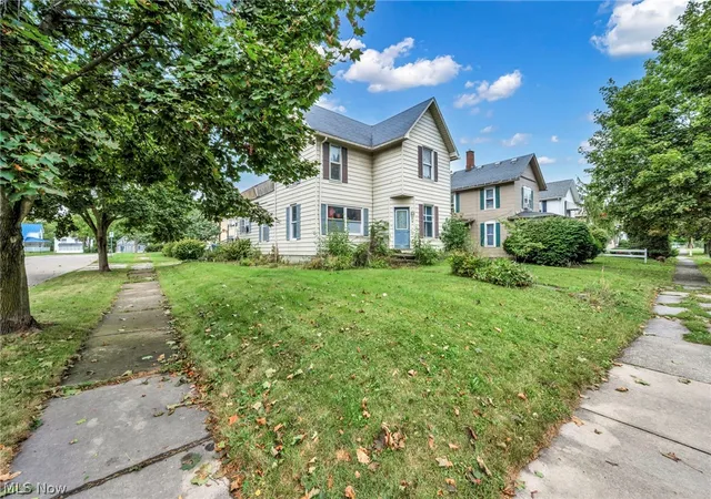 Photo 3 of Single family home for sale at 24 S Main St, Willard, OH 44890 | MLS# 5242744 | Listing updated on 2026-09-24