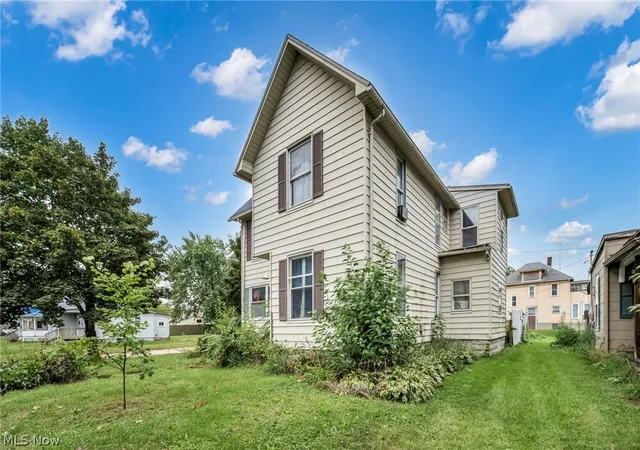 Photo 4 of Single family home for sale at 24 S Main St, Willard, OH 44890 | MLS# 5242744 | Listing updated on 2026-09-24