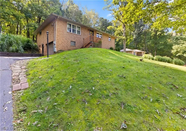 Photo 1 of Single family home for sale at 2082 Wylie Ridge Rd, Weirton, WV 26062 | MLS# 5241208 | Listing updated on 2026-09-06