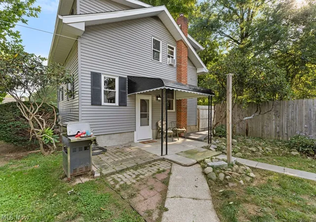 Photo 4 of Sale Pending at 3071 Farmdale Rd, Akron, OH 44312 | MLS# 5242717 | Listing updated on 2026-09-11