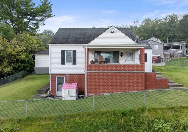 Photo 3 of Single family home for sale at 102 Wagner Ave, Bellaire, OH 43906 | MLS# 5242749 | Listing updated on 2026-09-18