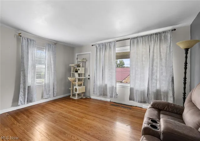 Photo 3 of Single family home for sale at 102 Wagner Ave, Bellaire, OH 43906 | MLS# 5242749 | Listing updated on 2026-09-18