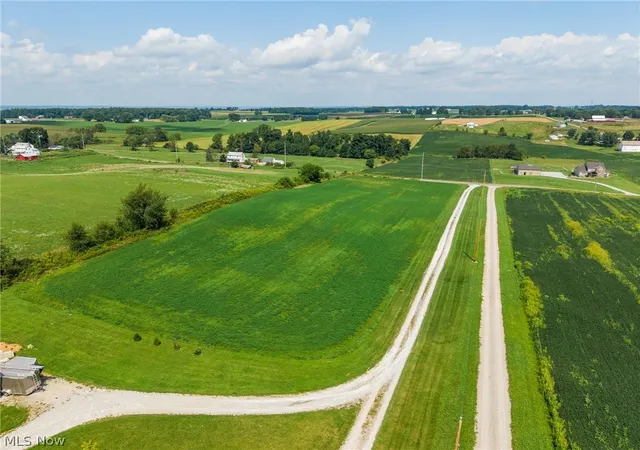 Photo 3 of Single family home for sale at 3657 E Moreland Rd, Fredericksburg, OH 44627 | MLS# 5242755 | Listing updated on 2026-09-06