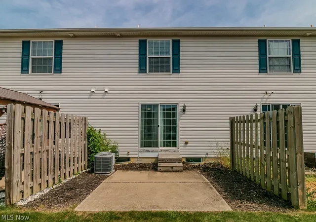 Photo 2 of Condo for sale at 410 Rachel Ln, Avon Lake, OH 44012 | MLS# 5241483 | Listing updated on 2026-09-06