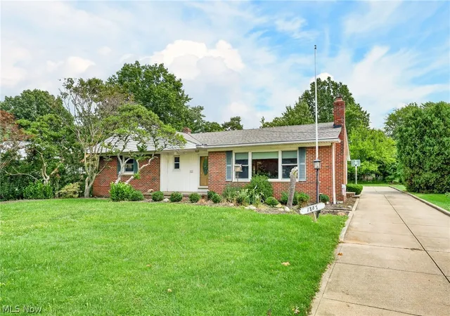 Photo 3 of Single family home for sale at 1887 Brainard Rd, Cleveland, OH 44124 | MLS# 5242362 | Listing updated on 2026-09-18