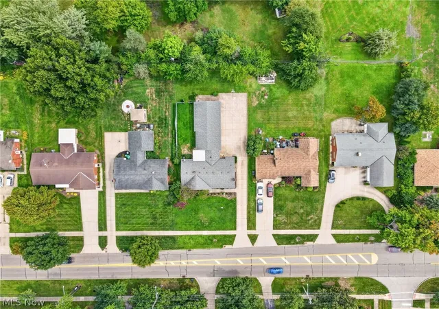 Photo 3 of Single family home for sale at 1887 Brainard Rd, Cleveland, OH 44124 | MLS# 5242362 | Listing updated on 2026-09-18