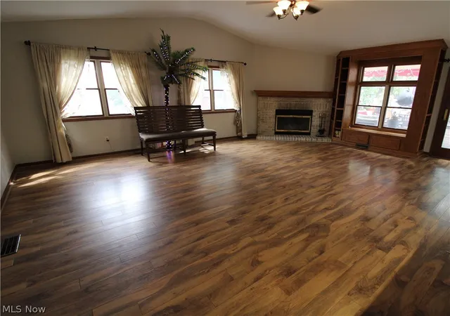 Photo 4 of Single family home for sale at 138 Loyola Dr, Elyria, OH 44035 | MLS# 5232694 | Listing updated on 2026-09-06