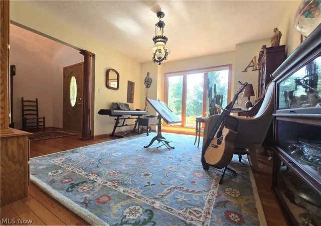 Photo 2 of Single family home for sale at 47550 Hughes Rd, Wellington, OH 44090 | MLS# 5235235 | Listing updated on 2026-09-06